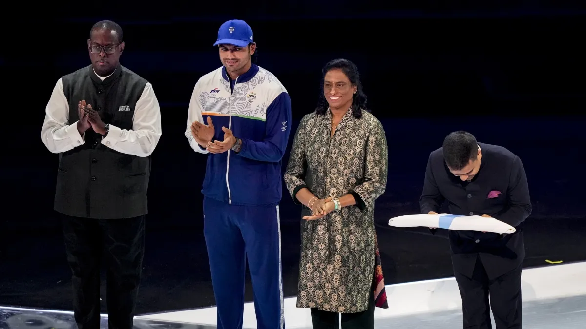 Glasgow passes Commonwealth Games baton to India; Neeraj Chopra, PT Usha receive CWG flag