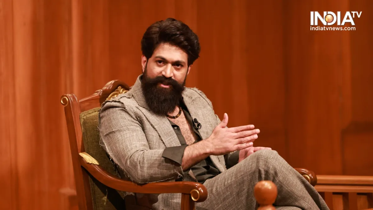 Aap Ki Adalat: Yash says his father still drives a bus, says he never found it 