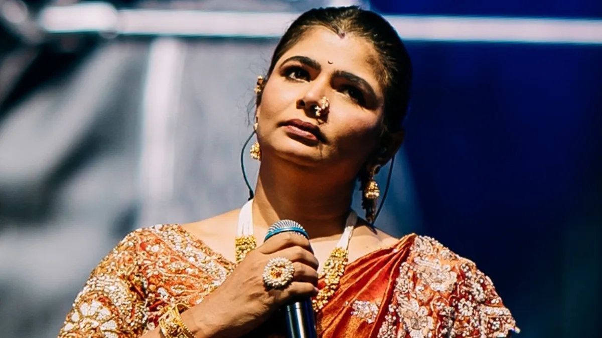 Singer Chinmayi Sripada complains about her altered photo and claims that children have been threatened with death.