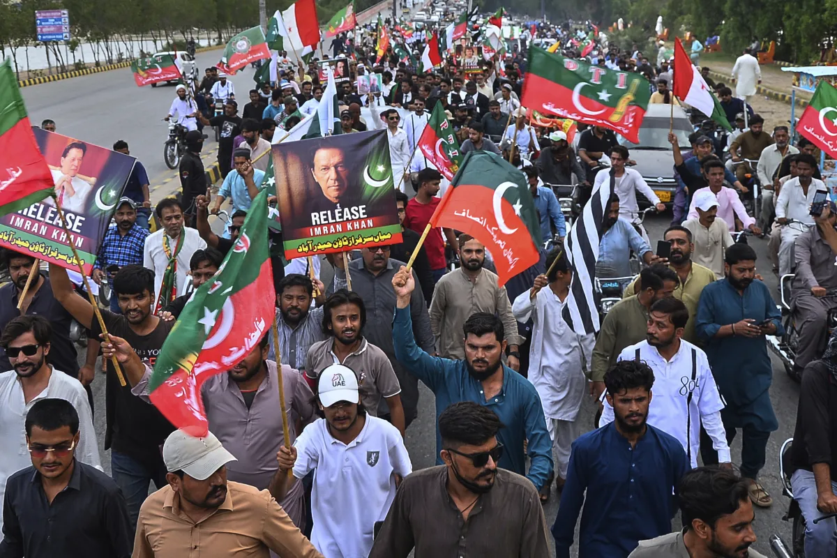 News about Imran Khan: Sisters visit him in Adiala jail; he will soon address the media